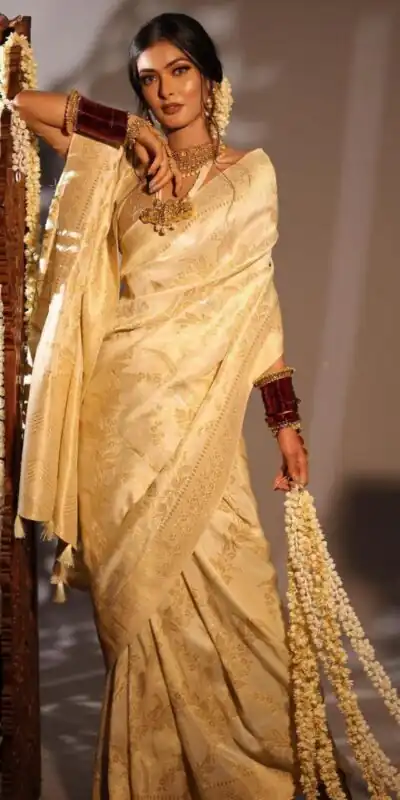 KP 3088 Off White Designer Work in Soft Lichi Silk Jacquard Work Saree at just ₹1399. Delivery 4-6 Working Days. Shop now. | Bollywood Sarees, Creative Sarees, Designer Sarees, Embroidered Sarees, Ethnic Saree, Modern Digital sarees, Party Wear Sarees, Sarees