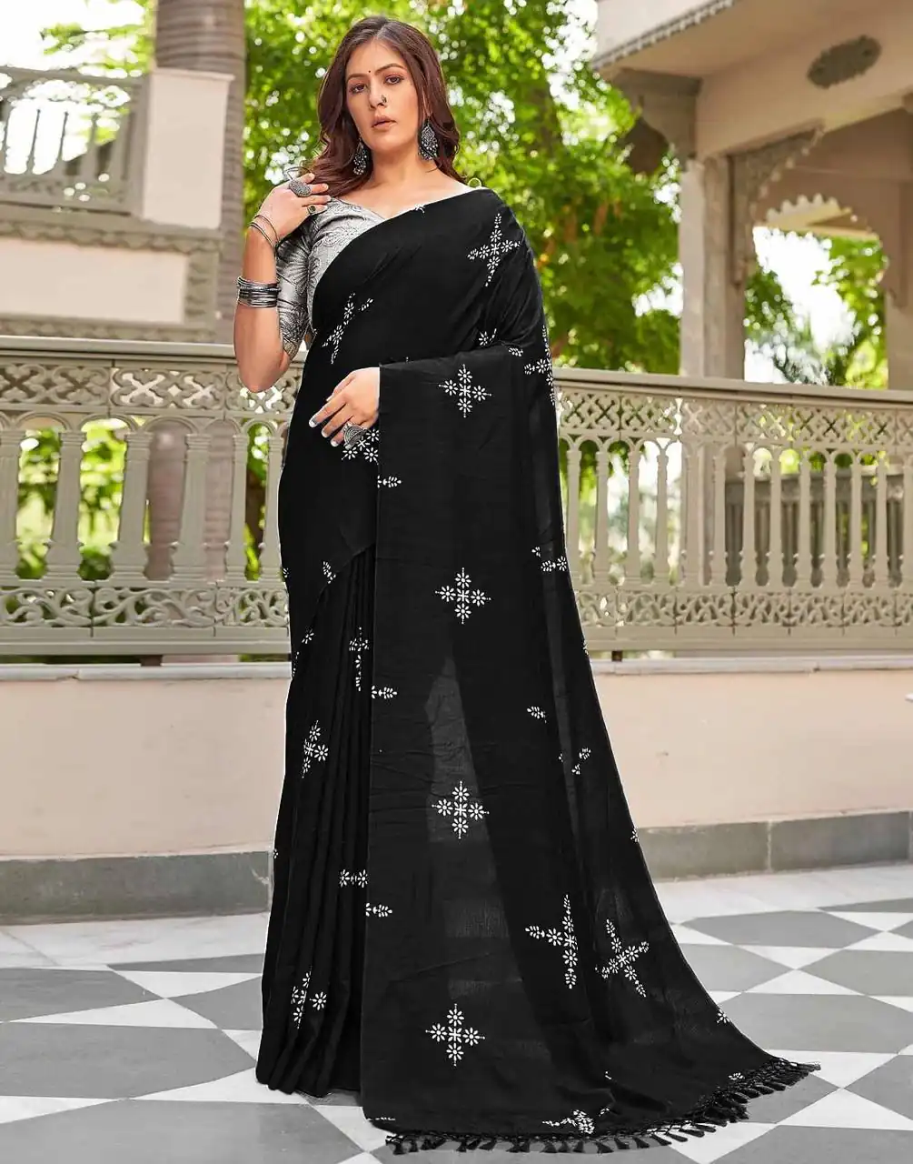 BT 1104 Black Natural silk with Thread Embroidery & Embroidery Work Saree . Now at just ₹1549. Delivery 4-6 Working Days. Shop now. | Bollywood Sarees, Creative Sarees, Designer Sarees, Embroidered Sarees, Ethnic Saree, Modern Digital sarees, Party Wear Sarees, Sarees