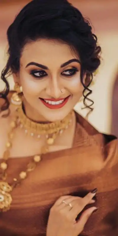 111 KP 4052 Brown Soft Lichi Silk with Lace Work & Lace Border Saree . Available at ₹1399 only. Delivery 4-6 Working Days. Shop now. | Bollywood Sarees, Creative Sarees, Designer Sarees, Embroidered Sarees, Ethnic Saree, Modern Digital sarees, Party Wear Sarees, Sarees