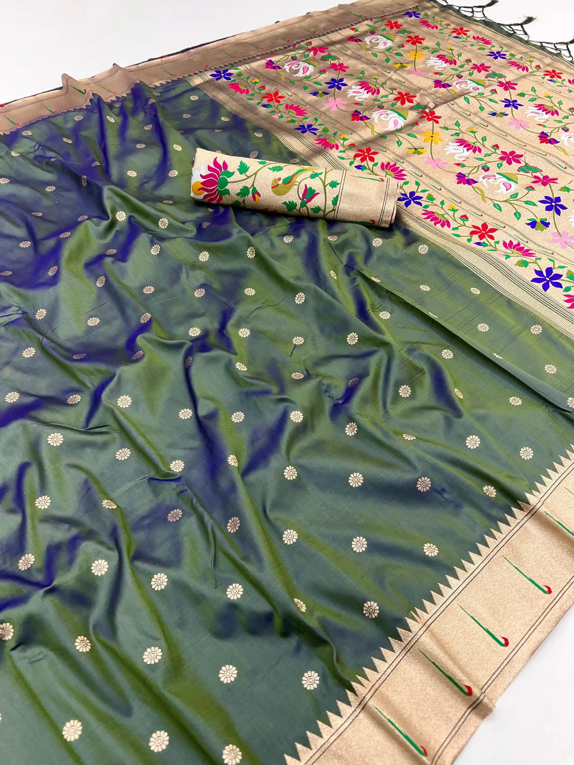 MB 150 Green A Pethani silk Saree Perfect for Wedding, Party, Baisakhi, Reception, Traditional Day – . Affordable Price ₹2549. Delivery 4-6 Working | Bollywood Sarees, Creative Sarees, Designer Sarees, Embroidered Sarees, Ethnic Saree, Modern Digital sarees, Party Wear Sarees, Sarees