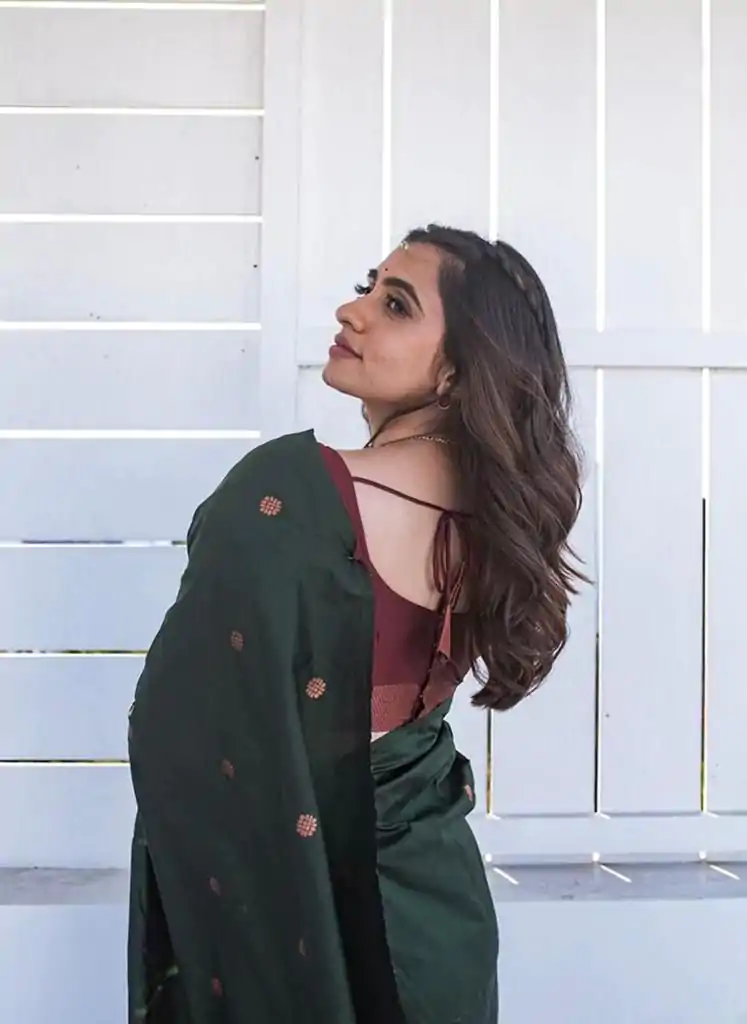 KP 5000 Green Soft Lichi Silk Saree with Designer Work. Wedding, Party, Festive, Events, Now at just ₹1249. Delivery 4-6 Working Days. Shop now. | Bollywood Sarees, Creative Sarees, Designer Sarees, Embroidered Sarees, Ethnic Saree, Modern Digital sarees, Party Wear Sarees, Sarees