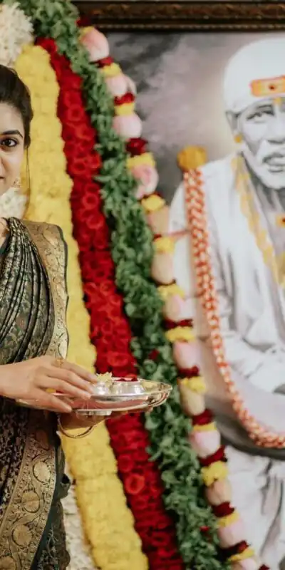 KP 5032 Green with Lace Work & Lace Border Soft Lichi Silk Saree . Now at just ₹1399. Delivery 4-6 Working Days. Shop now. | Bollywood Sarees, Creative Sarees, Designer Sarees, Embroidered Sarees, Ethnic Saree, Modern Digital sarees, Party Wear Sarees, Sarees