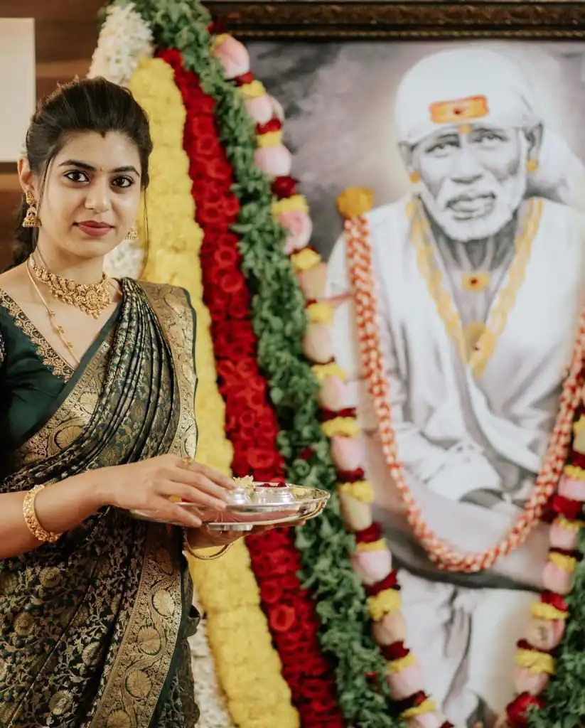 KP 5032 Green with Lace Work & Lace Border Soft Lichi Silk Saree . Now at just ₹1399. Delivery 4-6 Working Days. Shop now. | Bollywood Sarees, Creative Sarees, Designer Sarees, Embroidered Sarees, Ethnic Saree, Modern Digital sarees, Party Wear Sarees, Sarees