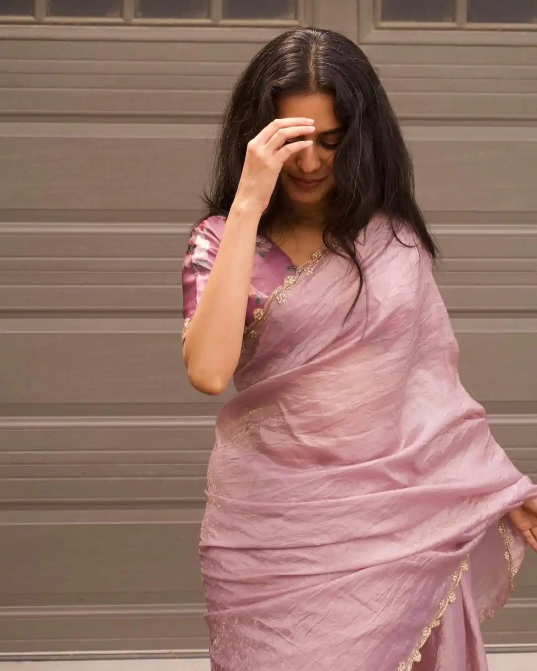 AC Gold Crush Lavender Gold Crush with Lace Border & Lace Work Saree . Festive Deal ₹2599. Delivery 4-6 Working Days. Shop now. | Bollywood Sarees, Creative Sarees, Designer Sarees, Embroidered Sarees, Ethnic Saree, Modern Digital sarees, Party Wear Sarees, Sarees