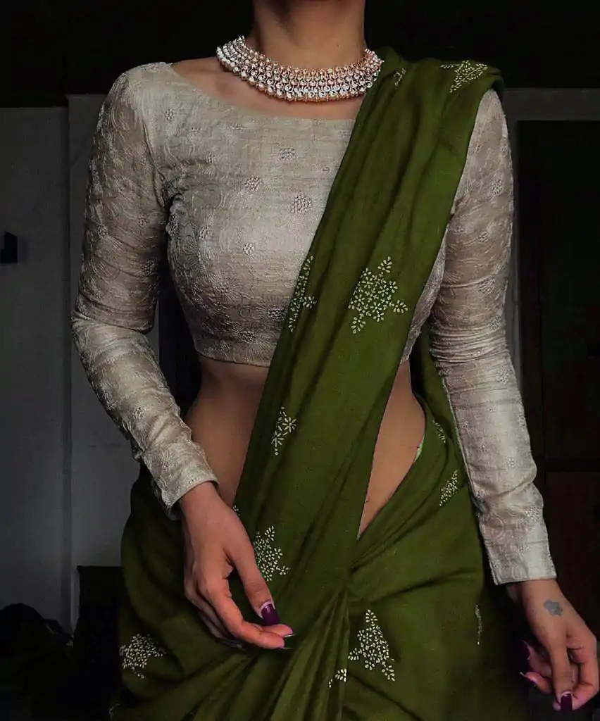 BT 1104 Mehendi Natural silk with Thread Embroidery & Embroidery Work Saree . Now at just ₹1549. Delivery 4-6 Working Days. Shop now. | Bollywood Sarees, Creative Sarees, Designer Sarees, Embroidered Sarees, Ethnic Saree, Modern Digital sarees, Party Wear Sarees, Sarees