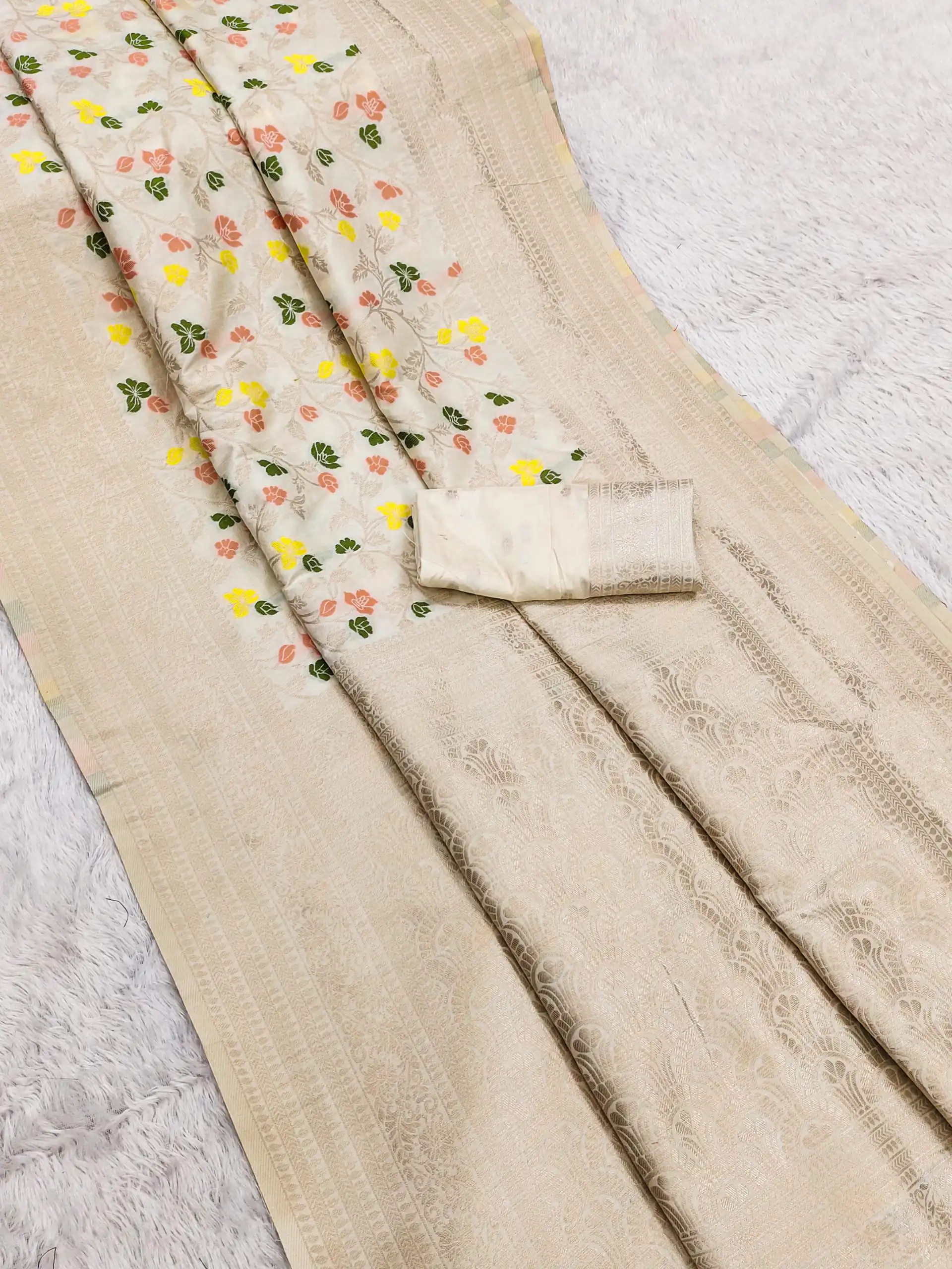 MB 96 Off White Color Khaddi Pashmina with Zari Work & Lace Work Saree . Now at just ₹1999. Delivery 4-6 Working Days. Shop now. | Bollywood Sarees, Creative Sarees, Designer Sarees, Embroidered Sarees, Ethnic Saree, Modern Digital sarees, Party Wear Sarees, Sarees