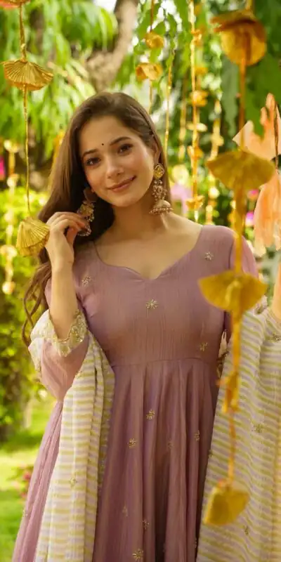 SRK 5298 Pink Faux Georgette With Embroidery Work With Fancy Full Sleeve Gown Perfect for Wedding, Party, Pooja, Mehendi, Traditional Day . Best Price 1999 | Bollywood Gowns, Creative Gowns, Designer Gowns, Embroidered Gowns, Gowns, Party Wear Gowns