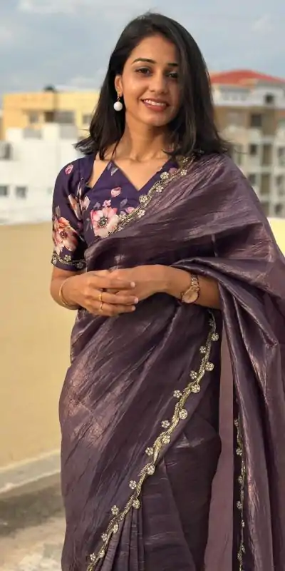 AC Gold Crush Purple Gold Crush with Lace Border & Lace Work Saree . Festive Deal ₹2599. Delivery 4-6 Working Days. Shop now. | Bollywood Sarees, Creative Sarees, Designer Sarees, Embroidered Sarees, Ethnic Saree, Modern Digital sarees, Party Wear Sarees, Sarees