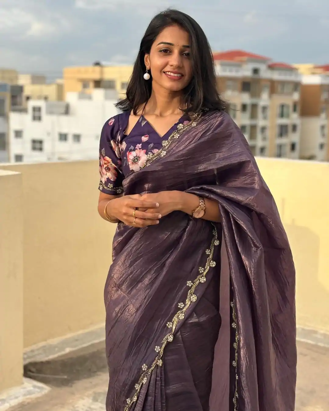 AC Gold Crush Purple Gold Crush with Lace Border & Lace Work Saree . Festive Deal ₹2599. Delivery 4-6 Working Days. Shop now. | Bollywood Sarees, Creative Sarees, Designer Sarees, Embroidered Sarees, Ethnic Saree, Modern Digital sarees, Party Wear Sarees, Sarees