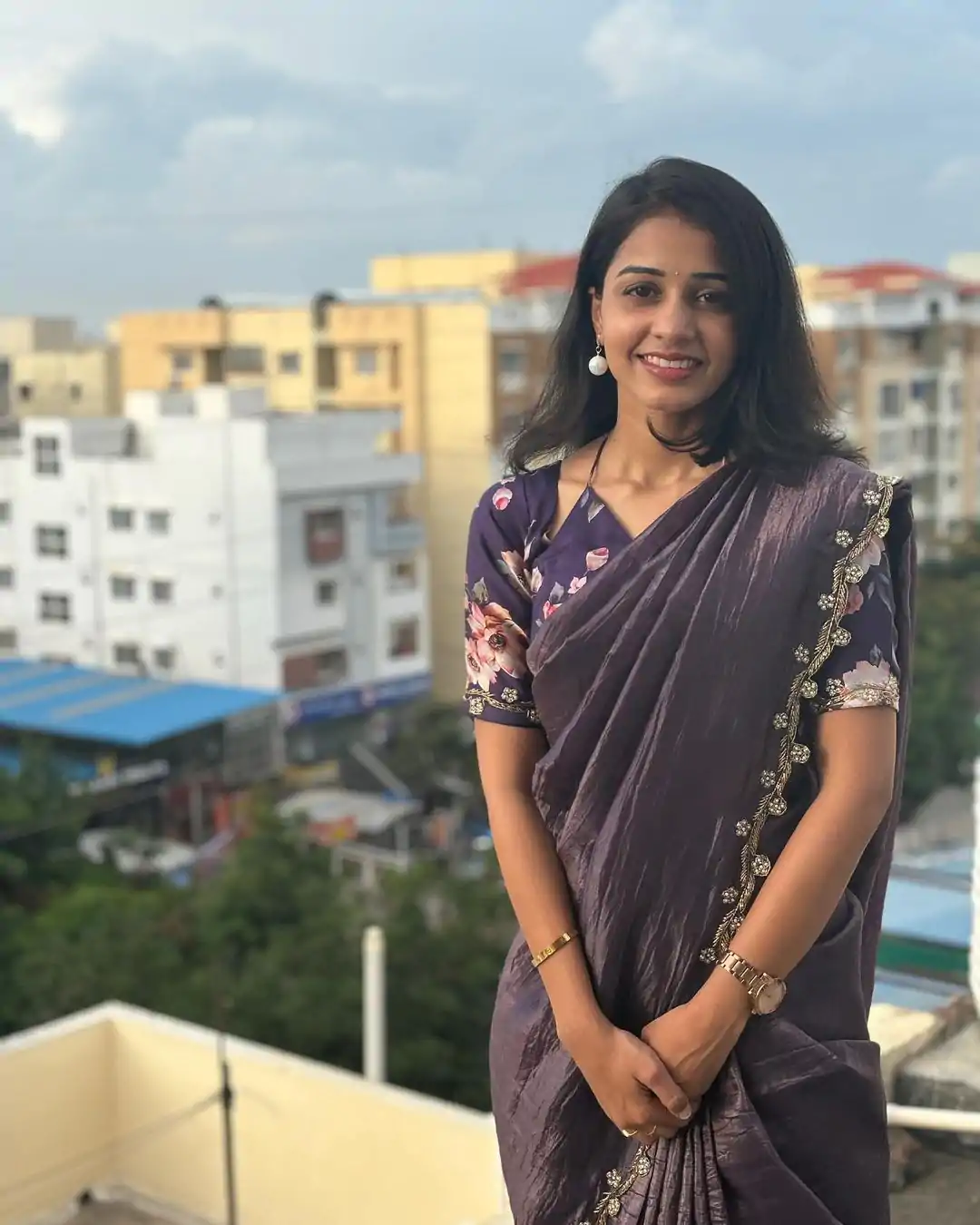 AC Gold Crush Purple Gold Crush with Lace Border & Lace Work Saree . Festive Deal ₹2599. Delivery 4-6 Working Days. Shop now. | Bollywood Sarees, Creative Sarees, Designer Sarees, Embroidered Sarees, Ethnic Saree, Modern Digital sarees, Party Wear Sarees, Sarees