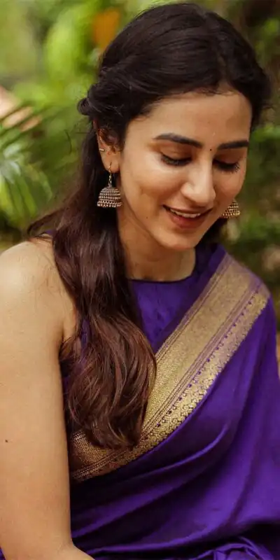 KP 6031 Purple Soft Lichi Silk Cloth Saree with Designer Work. Affordable Price ₹1349. Delivery 4-6 Working Days. Shop now. | Bollywood Sarees, Creative Sarees, Designer Sarees, Embroidered Sarees, Ethnic Saree, Modern Digital sarees, Party Wear Sarees, Sarees