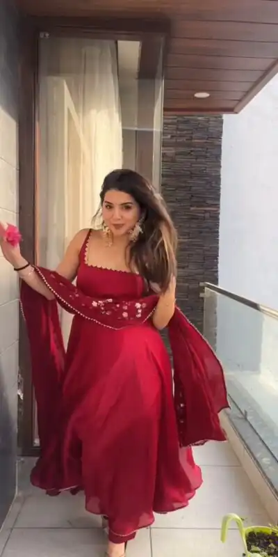 SRK 5128 Red | Red Heavy Faux Georgette With Embroidery Sequence Work With Attached Cups With Fully Flair Salwar Suit with Lace Work & Embroidery Work. Gra | Designer Suits, Casual Suits, Creative suits, Palazzo Suits, Party Wear Suits, Patiala Suits, Salwar suit, Straight Suits