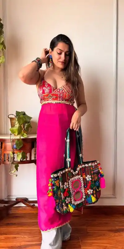 LG 655 Red Georgette with Embroidery Work Kurti . Wedding, Party, Festive, Events, Festive Deal ₹1599. Delivery 4-6 Working Days. Shop now. | Bollywood Kurti, Creative Kurtis, Designer Kurti, Kurti, Party Wear Kurti, Selfie Kurti