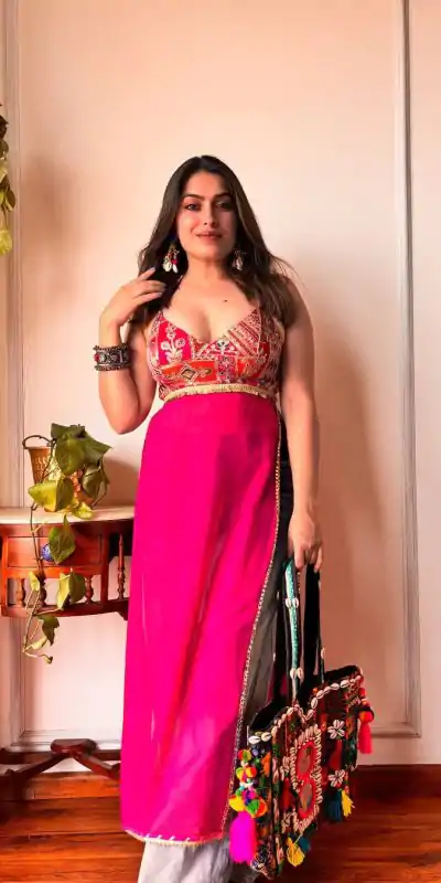 LG 655 Red Georgette with Embroidery Work Kurti . Wedding, Party, Festive, Events, Festive Deal ₹1599. Delivery 4-6 Working Days. Shop now. | Bollywood Kurti, Creative Kurtis, Designer Kurti, Kurti, Party Wear Kurti, Selfie Kurti