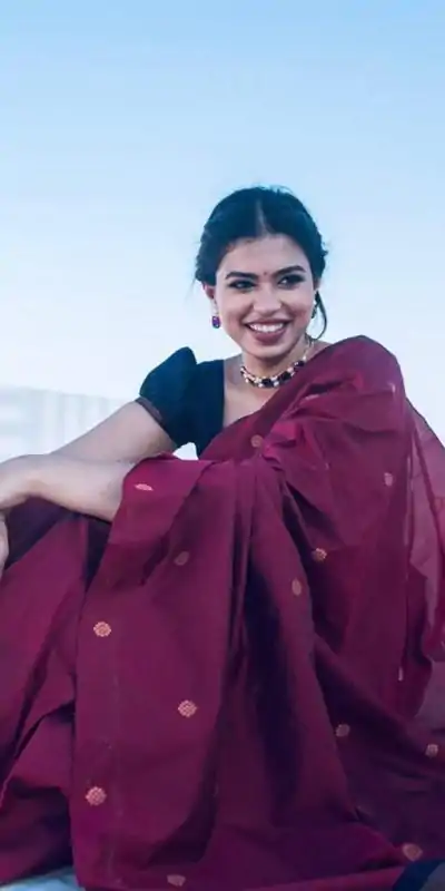 KP 5000 Red Soft Lichi Silk Saree with Designer Work. Wedding, Party, Festive, Events, Now at just ₹1249. Delivery 4-6 Working Days. Shop now. | Bollywood Sarees, Creative Sarees, Designer Sarees, Embroidered Sarees, Ethnic Saree, Modern Digital sarees, Party Wear Sarees, Sarees