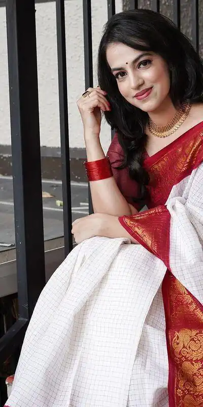 KP 3025 Red Soft Lichi Silk Saree Perfect for Wedding, Party, Baby Shower, Onam, Durga Puja . Available at ₹1449 only. Delivery 4-6 Working Days. | Bollywood Sarees, Creative Sarees, Designer Sarees, Embroidered Sarees, Ethnic Saree, Modern Digital sarees, Party Wear Sarees, Sarees