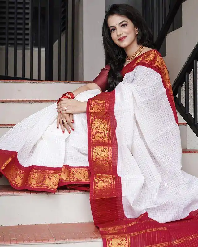 KP 3025 Red Soft Lichi Silk Saree Perfect for Wedding, Party, Baby Shower, Onam, Durga Puja . Available at ₹1449 only. Delivery 4-6 Working Days. | Bollywood Sarees, Creative Sarees, Designer Sarees, Embroidered Sarees, Ethnic Saree, Modern Digital sarees, Party Wear Sarees, Sarees