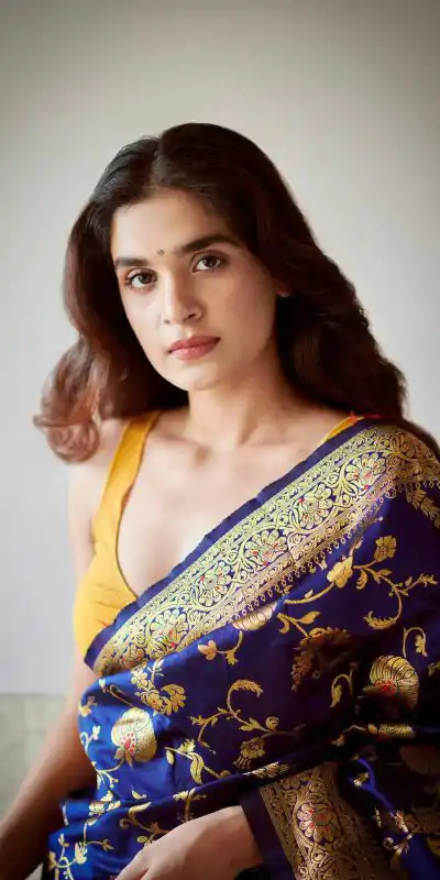 KP 1029 Royal Blue Soft Banarsari Silk Saree Perfect for Wedding, Party, Lohri, Eid, Reception – . Available at ₹1549 only. Delivery 4-6 Working | Bollywood Sarees, Creative Sarees, Designer Sarees, Embroidered Sarees, Ethnic Saree, Modern Digital sarees, Party Wear Sarees, Sarees