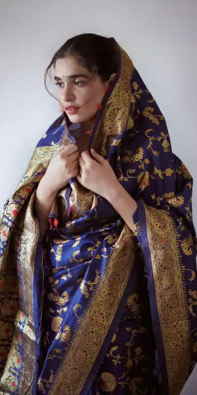 KP 1029 Royal Blue Soft Banarsari Silk Saree Perfect for Wedding, Party, Lohri, Eid, Reception – . Available at ₹1549 only. Delivery 4-6 Working | Bollywood Sarees, Creative Sarees, Designer Sarees, Embroidered Sarees, Ethnic Saree, Modern Digital sarees, Party Wear Sarees, Sarees