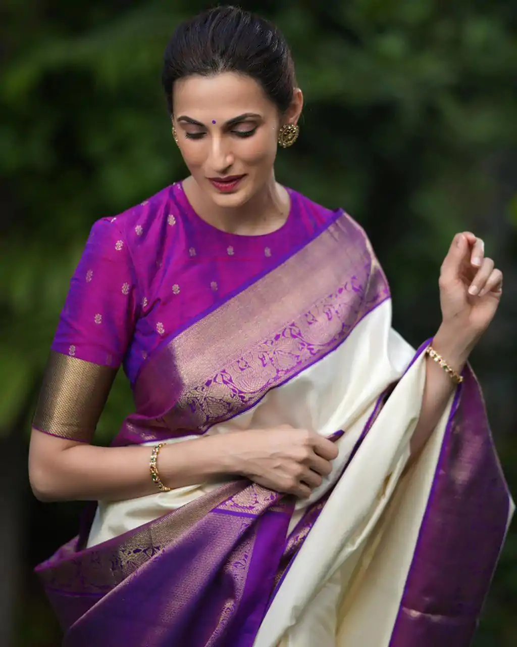 KP 6071 White Color Soft Lichi Silk Cloth Saree With Lace Border & Lace Work. Get it for ₹1449. Delivery 4-6 Working Days. Shop now. | Bollywood Sarees, Creative Sarees, Designer Sarees, Embroidered Sarees, Ethnic Saree, Modern Digital sarees, Party Wear Sarees, Sarees