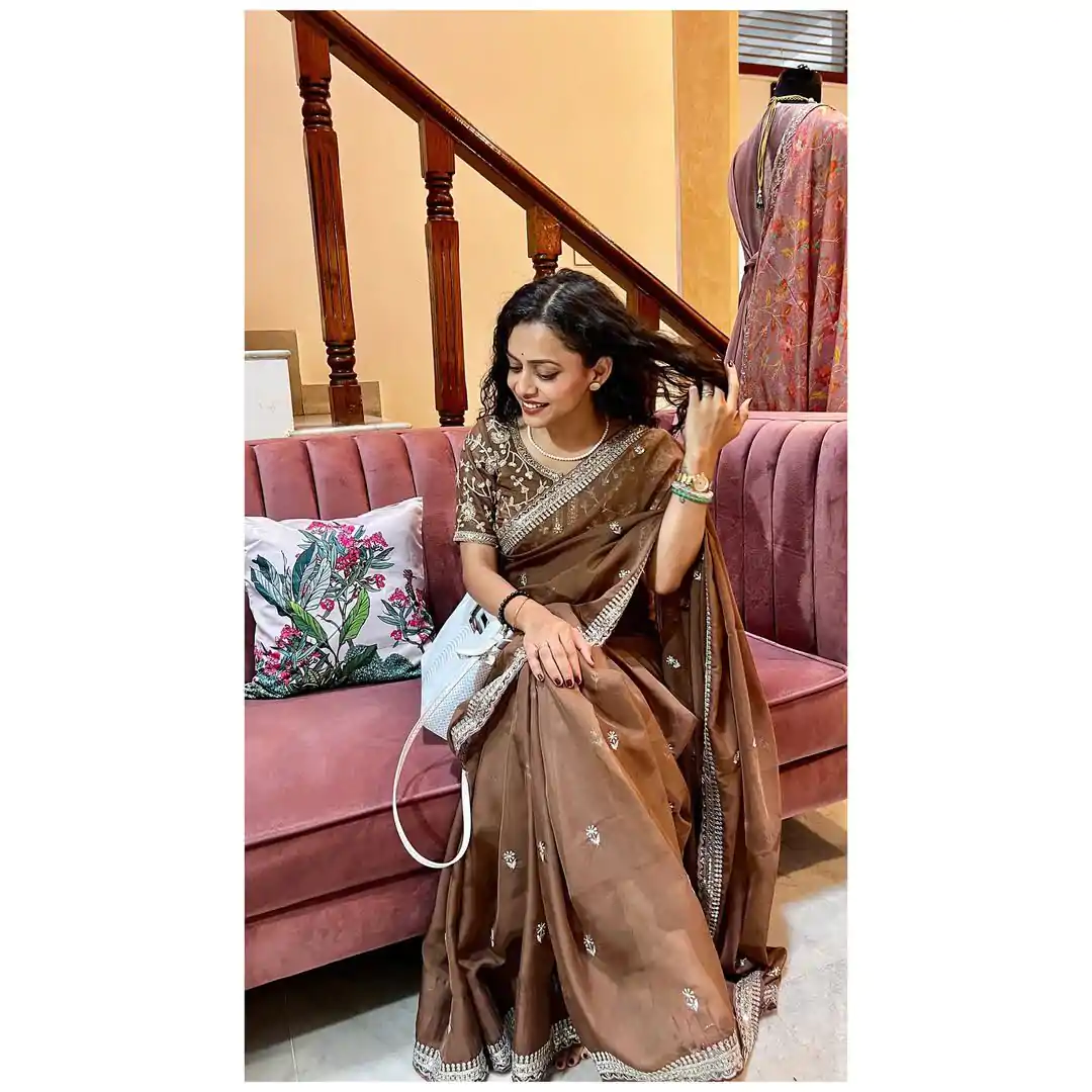AC MAGIC CIRCLE Brown Soft Organza Saree Perfect for Wedding, Party, Haldi, Festival Celebrations, Diwali – . Grab it for ₹2099. Delivery 4-6 Working Days | Bollywood Sarees, Creative Sarees, Designer Sarees, Embroidered Sarees, Ethnic Saree, Modern Digital sarees, Party Wear Sarees, Sarees