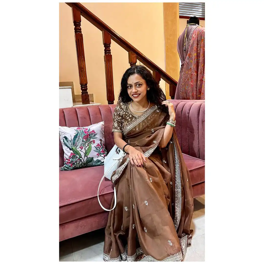 AC MAGIC CIRCLE Brown Soft Organza Saree Perfect for Wedding, Party, Haldi, Festival Celebrations, Diwali – . Grab it for ₹2099. Delivery 4-6 Working Days | Bollywood Sarees, Creative Sarees, Designer Sarees, Embroidered Sarees, Ethnic Saree, Modern Digital sarees, Party Wear Sarees, Sarees