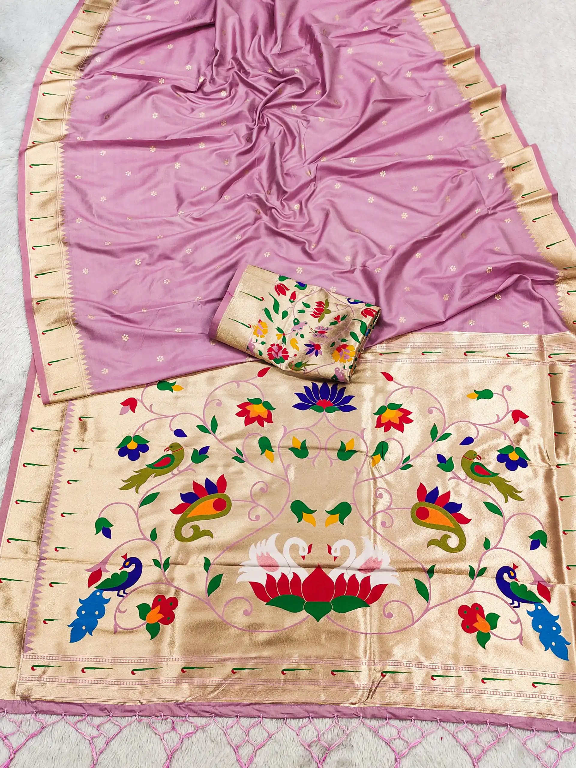 MB 149 Lavender Silk Saree with Zari Work & Lace Work. Wedding, Party, Festive, Events, Grab it for ₹2549. Delivery 4-6 Working Days. Shop now. | Bollywood Sarees, Creative Sarees, Designer Sarees, Embroidered Sarees, Ethnic Saree, Modern Digital sarees, Party Wear Sarees, Sarees