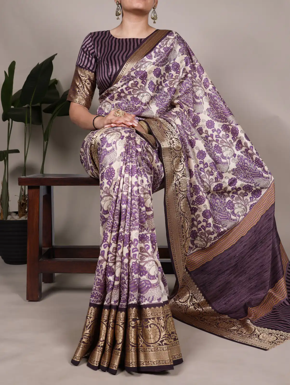 YNF 7050 Lavender Color Tasar Silk with Lace Border & Lace Work Saree . Best Price ₹1749. Delivery 4-6 Working Days. Shop now. | Bollywood Sarees, Creative Sarees, Designer Sarees, Embroidered Sarees, Ethnic Saree, Modern Digital sarees, Party Wear Sarees, Sarees