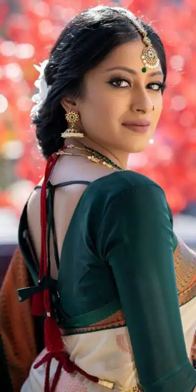 KP 5003 Off White Soft Lichi Silk Saree Perfect for Wedding, Party, Family Gatherings, Pooja, Sangeet – . Best Price ₹1449. Delivery 4-6 Working D | Bollywood Sarees, Creative Sarees, Designer Sarees, Embroidered Sarees, Ethnic Saree, Modern Digital sarees, Party Wear Sarees, Sarees