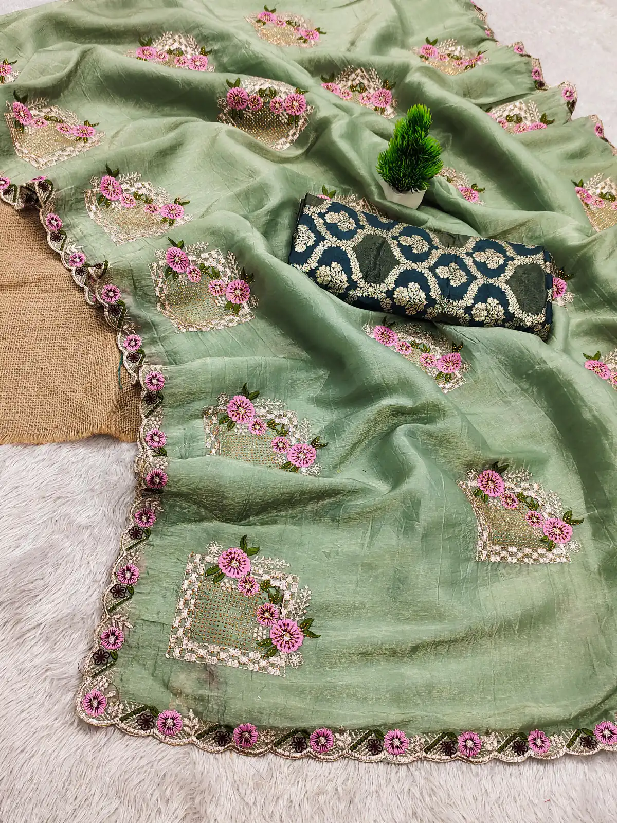 SC 239 Pink Georgette With Lace Work & Lace Border Saree . Wedding, Party, Festive, Events, Exclusive Offer ₹1599. Delivery 4-6 Working Days. Shop now. | Bollywood Sarees, Creative Sarees, Designer Sarees, Embroidered Sarees, Ethnic Saree, Modern Digital sarees, Party Wear Sarees, Sarees