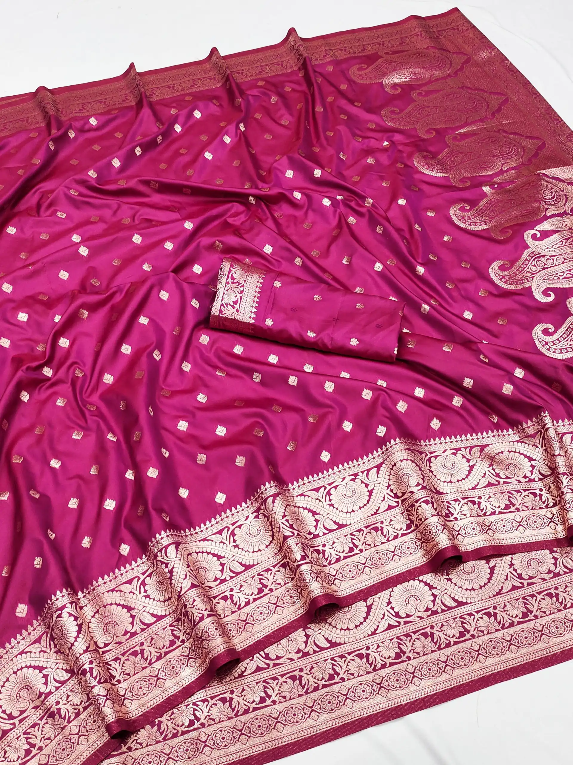 MB 1132 Rani Pink Banarasi silk Saree Perfect for Wedding, Party, Traditional Day, Lohri, Durga Puja – . Festive Deal ₹1849. Delivery 4-6 Working Days. | Bollywood Sarees, Creative Sarees, Designer Sarees, Embroidered Sarees, Ethnic Saree, Modern Digital sarees, Party Wear Sarees, Sarees