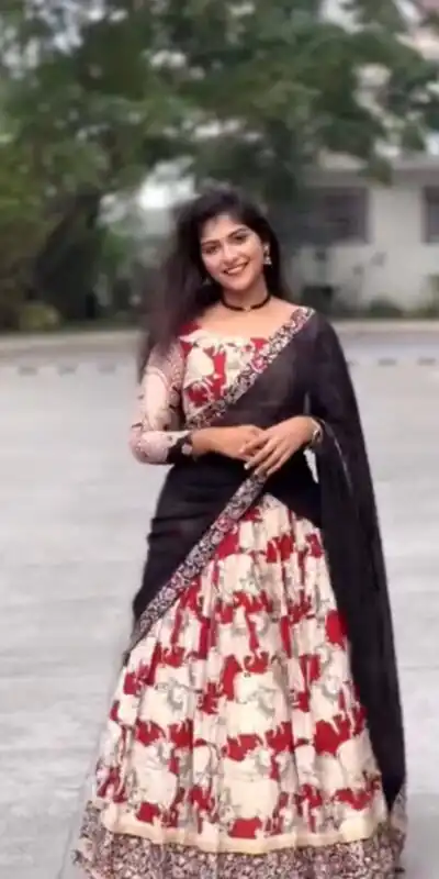 PC 525 Red in Rayon Cotton Kalamkari Print Lehenga Choli . Wedding, Party, Festive, Events, Grab it for ₹2099. Delivery 4-6 Working Days. Shop now. | Bollywood Lehenga, Creative Lehenga, Designer Lehenga, Embroidered Lehenga, Lehenga, Party Wear Lehenga