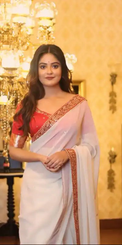 BT 394 White Color Georgette Saree with Zari Work. Wedding, Party, Festive, Events, Grab it for ₹1774. Delivery 4-6 Working Days. Shop now. | Bollywood Sarees, Creative Sarees, Designer Sarees, Embroidered Sarees, Ethnic Saree, Modern Digital sarees, Party Wear Sarees, Sarees