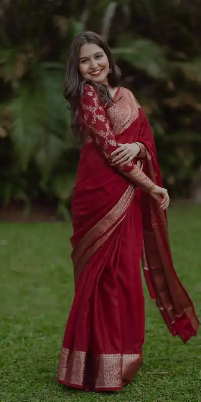 KP 6034 Red Soft Lichi Silk Saree with Lace Border & Lace Work. Exclusive Offer ₹1349. Delivery 4-6 Working Days. Shop now. | Bollywood Sarees, Creative Sarees, Designer Sarees, Embroidered Sarees, Ethnic Saree, Modern Digital sarees, Party Wear Sarees, Sarees