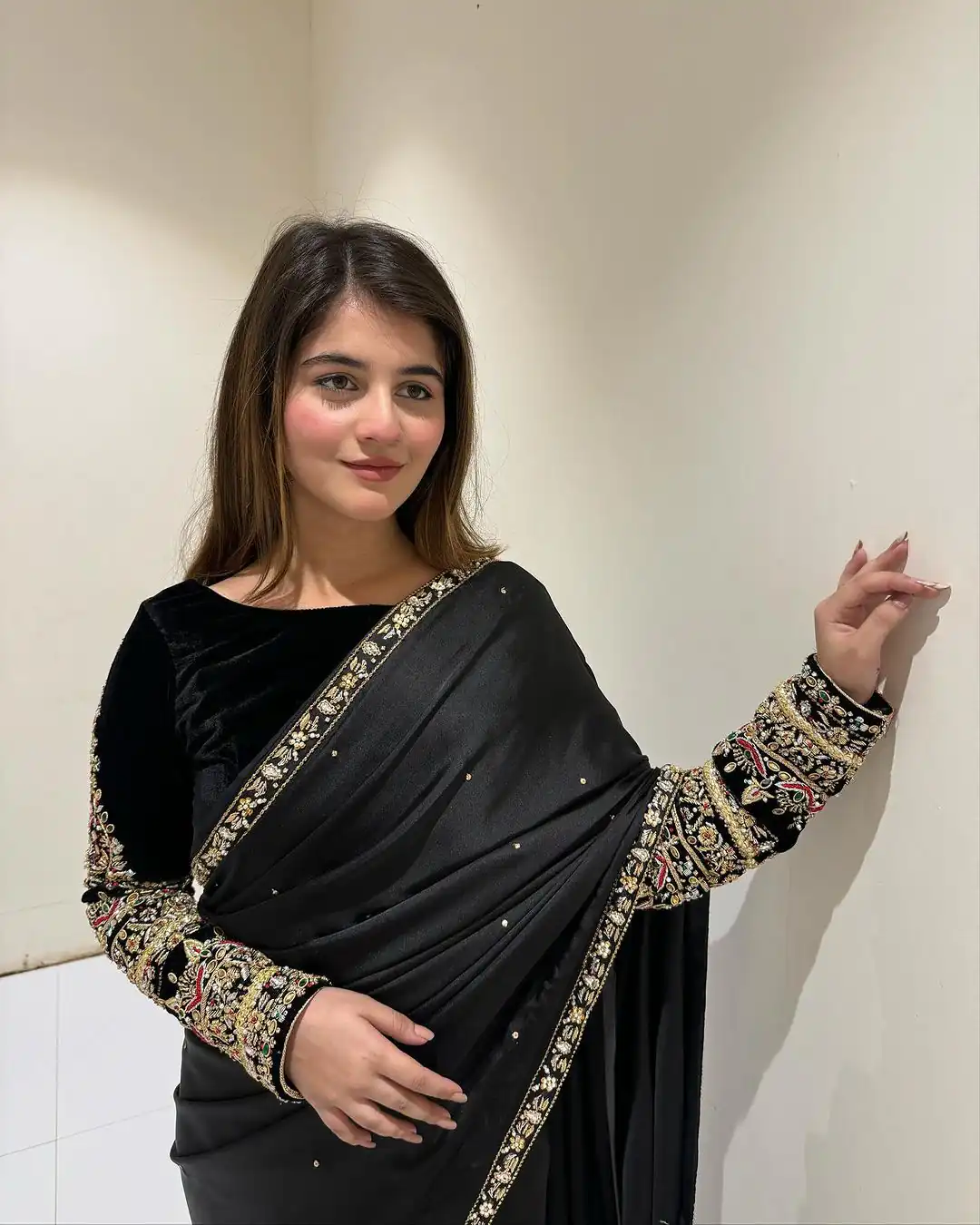 ST 403 Black in 9000 Velvet Embroidery Work & Lace Work Saree . Introductory Price ₹1999. Delivery 4-6 Working Days. Shop now. | Bollywood Sarees, Creative Sarees, Designer Sarees, Embroidered Sarees, Ethnic Saree, Modern Digital sarees, Party Wear Sarees, Sarees