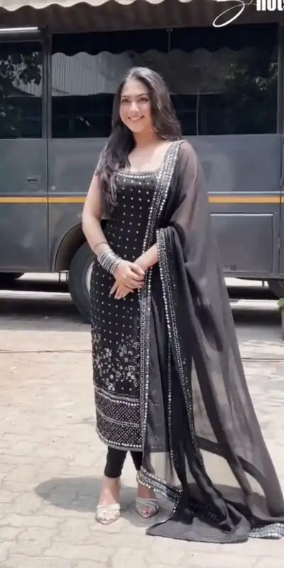 RTC 5912 Black Faux Georgette Salwar Suit Perfect for Wedding, Party, Baisakhi, Baby Shower, Sangeet – . Introductory Price ₹2099. Delivery 4-6 Working | Designer Suits, Jump Suits, Tops & Bottoms, Track Suits, Trendy Wear, Casual Suits, Creative suits, Palazzo Suits, Party Wear Suits, Patiala Suits, Salwar suit, Straight Suits