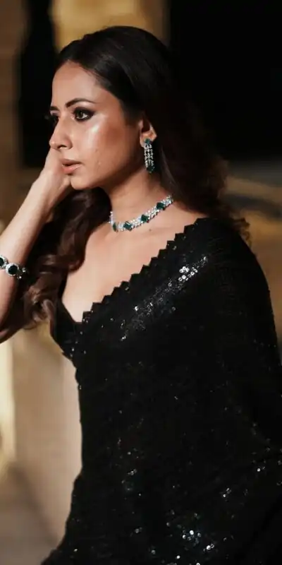 JR 636 Black Color Georgette Saree with Embroidery Work & Lace Work. Special Price ₹1899. Delivery 4-6 Working Days. Shop now. | Bollywood Sarees, Creative Sarees, Designer Sarees, Embroidered Sarees, Ethnic Saree, Modern Digital sarees, Party Wear Sarees, Sarees