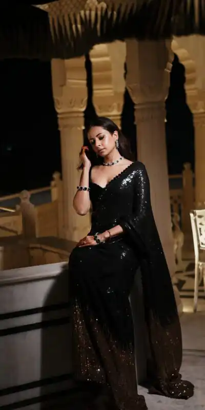 JR 636 Black Color Georgette Saree with Embroidery Work & Lace Work. Special Price ₹1899. Delivery 4-6 Working Days. Shop now. | Bollywood Sarees, Creative Sarees, Designer Sarees, Embroidered Sarees, Ethnic Saree, Modern Digital sarees, Party Wear Sarees, Sarees