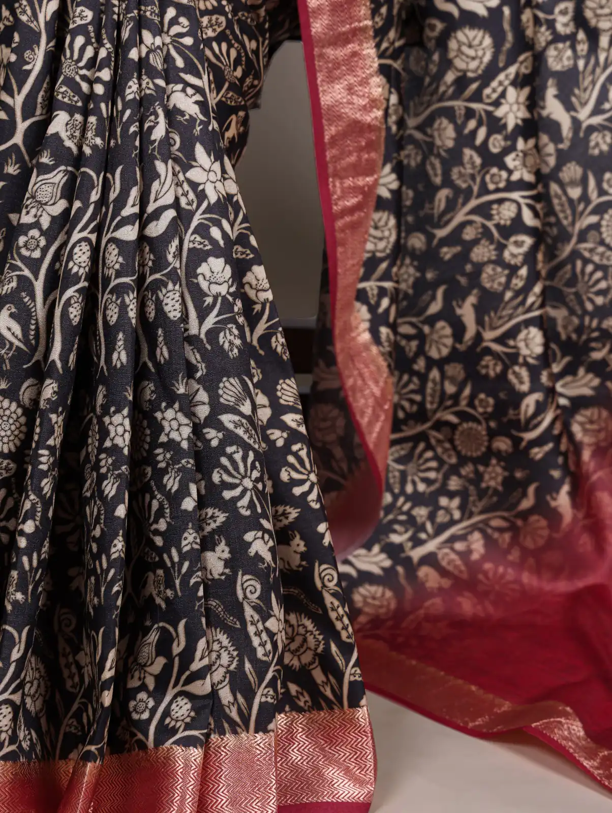 YNF 7055 Black in Tasar Silk With Viscose Border Lace Work & Lace Border Saree. Exclusive Offer ₹1699. Delivery 4-6 Working Days. Shop now. | Bollywood Sarees, Creative Sarees, Designer Sarees, Embroidered Sarees, Ethnic Saree, Modern Digital sarees, Party Wear Sarees, Sarees