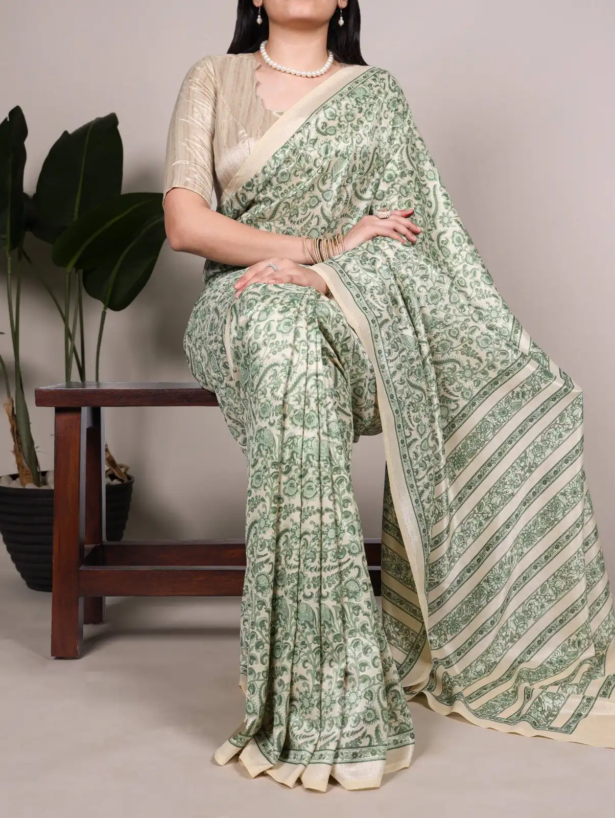 YNF 7014 Green Tasar Silk Saree Perfect for Wedding, Party, Reception, Housewarming, Pooja – . Exclusive Offer ₹1649. Delivery 4-6 Working Days. Shop | Bollywood Sarees, Creative Sarees, Designer Sarees, Embroidered Sarees, Ethnic Saree, Modern Digital sarees, Party Wear Sarees, Sarees