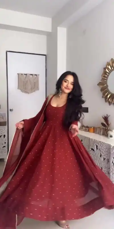 KD 1553 Maroon Faux Georgette Silk Gown with Lace Work. Wedding, Party, Festive, Events Special Price ₹2099. Delivery 4-6 Working Days. Shop now. | Bollywood Gowns, Creative Gowns, Designer Gowns, Embroidered Gowns, Gowns, Party Wear Gowns