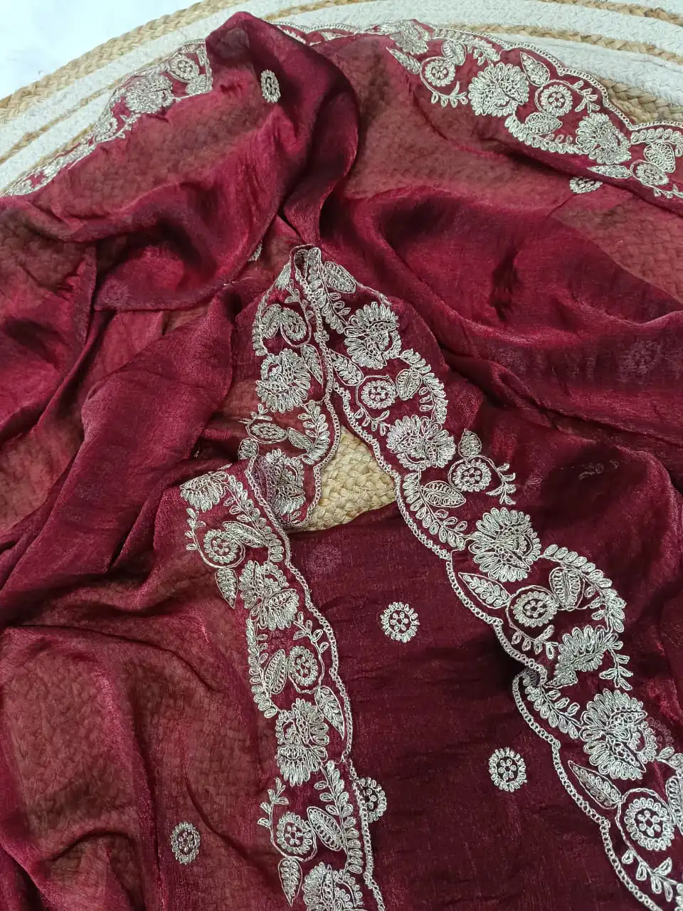 JR 655 Maroon Space Silk Saree Perfect for Wedding, Party, Pooja, Makar Sankranti, Temple Visit – . Affordable Price ₹1999. Delivery 4-6 Working Days | Bollywood Sarees, Creative Sarees, Designer Sarees, Embroidered Sarees, Ethnic Saree, Modern Digital sarees, Party Wear Sarees, Sarees