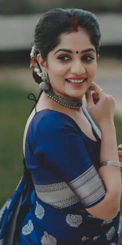 KPR 095 Navy Blue Soft Lichi Silk Saree with Lace Border & Lace Work. Affordable Price ₹1399. Delivery 4-6 Working Days. Shop now. | Bollywood Sarees, Creative Sarees, Designer Sarees, Embroidered Sarees, Ethnic Saree, Modern Digital sarees, Party Wear Sarees, Sarees