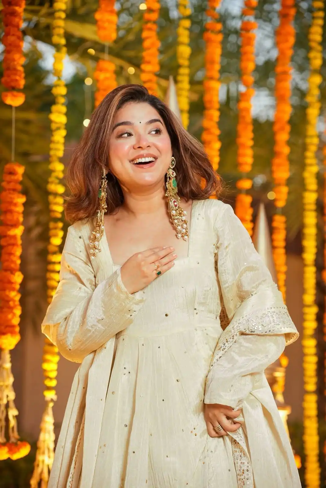 KD 1555 Off White Chinon Silk Gown Perfect for Wedding, Party, Engagement, Lohri, Diwali – . Grab it for ₹2149. Delivery 4-6 Working Days. Shop n | Bollywood Gowns, Creative Gowns, Designer Gowns, Embroidered Gowns, Gowns, Party Wear Gowns