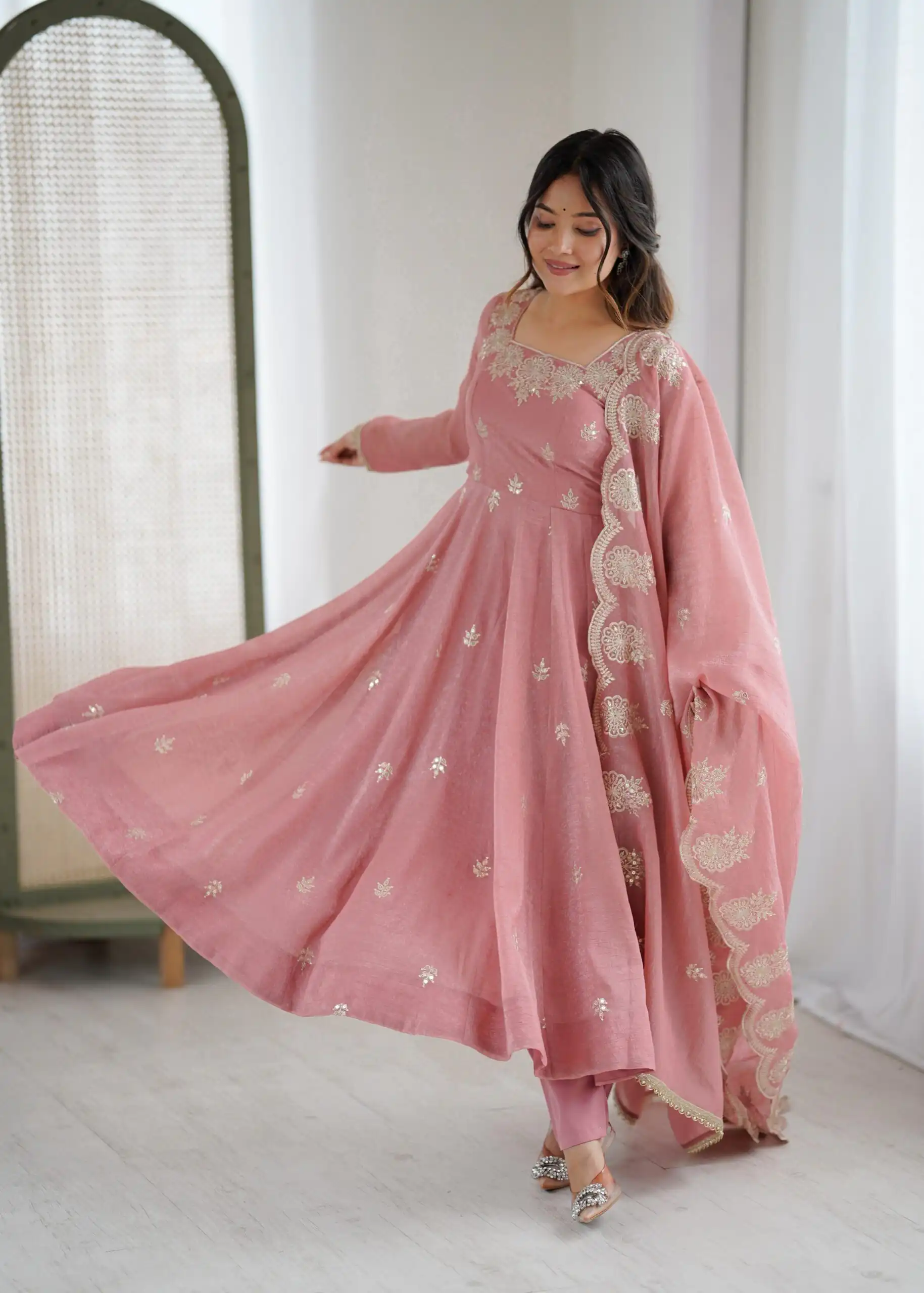 ZF 5011 Onion Crunchy Silk Gown with Embroidery Work. Wedding, Party, Festive, Events Best Price ₹2099. Delivery 4-6 Working Days. Shop now. | Bollywood Gowns, Creative Gowns, Designer Gowns, Embroidered Gowns, Gowns, Party Wear Gowns