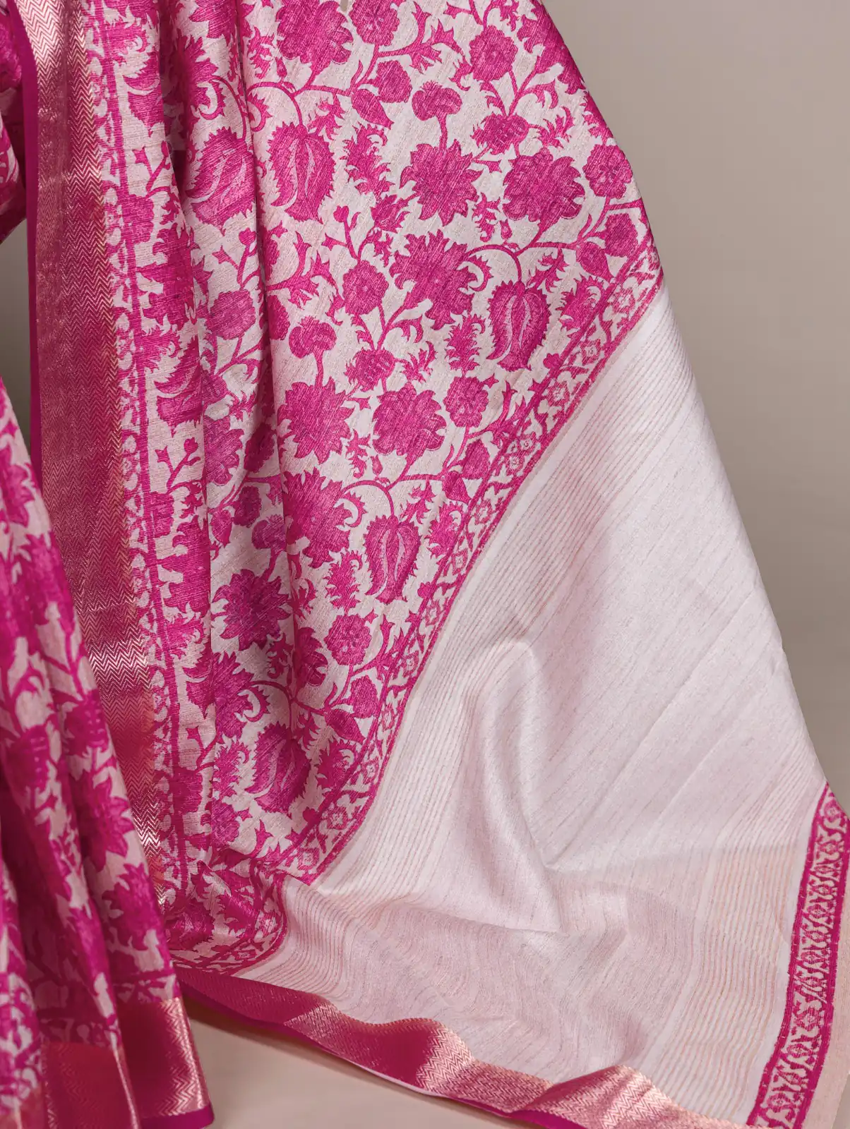 YNF 7055 Pink in Tasar Silk With Viscose Border Lace Work & Lace Border Saree. Exclusive Offer ₹1699. Delivery 4-6 Working Days. Shop now. | Bollywood Sarees, Creative Sarees, Designer Sarees, Embroidered Sarees, Ethnic Saree, Modern Digital sarees, Party Wear Sarees, Sarees