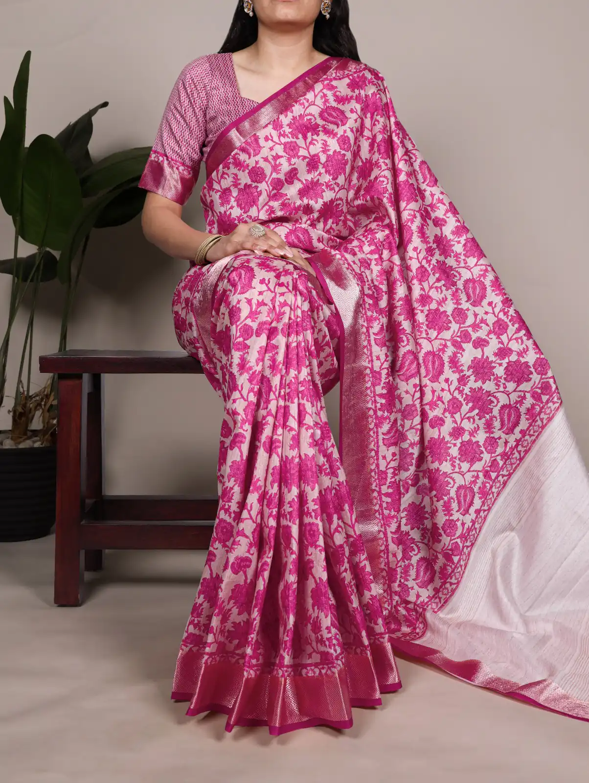 YNF 7055 Pink in Tasar Silk With Viscose Border Lace Work & Lace Border Saree. Exclusive Offer ₹1699. Delivery 4-6 Working Days. Shop now. | Bollywood Sarees, Creative Sarees, Designer Sarees, Embroidered Sarees, Ethnic Saree, Modern Digital sarees, Party Wear Sarees, Sarees