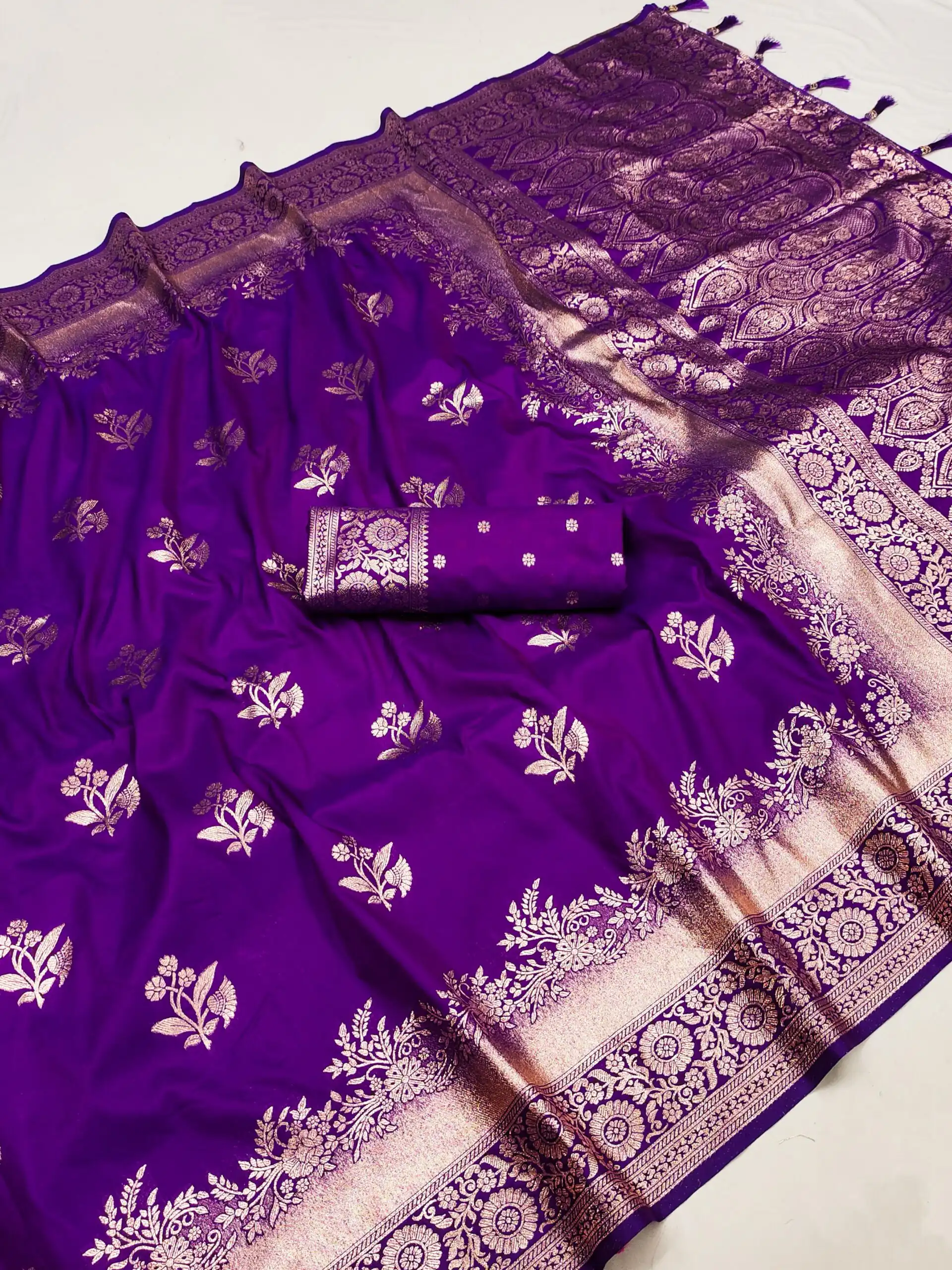 MB 39 Purple Color Banarasi Silk Saree with Lace Work & Zari Work. Grab it for ₹1999. Delivery 4-6 Working Days. Shop now. | Bollywood Sarees, Creative Sarees, Designer Sarees, Embroidered Sarees, Ethnic Saree, Modern Digital sarees, Party Wear Sarees, Sarees