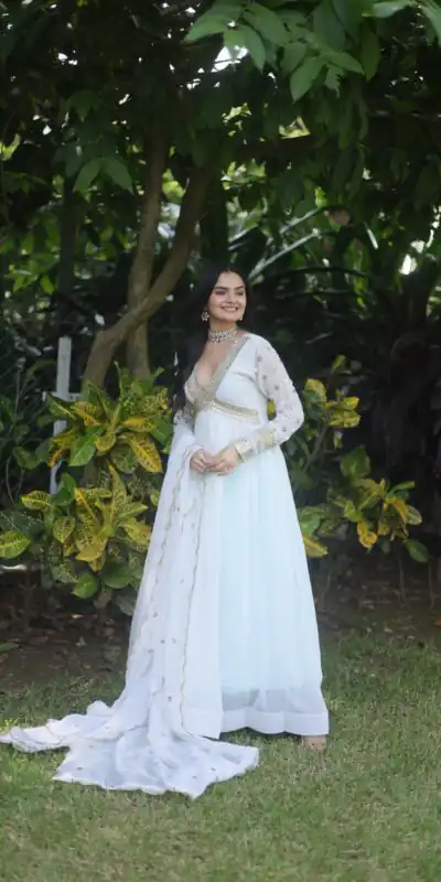 KA 1067 White Faux Blooming Gown Perfect for Wedding, Party, Haldi, Raksha Bandhan, Traditional Day – . Exclusive Offer ₹1849. Delivery 4-6 Working Da | Bollywood Gowns, Creative Gowns, Designer Gowns, Embroidered Gowns, Gowns, Party Wear Gowns