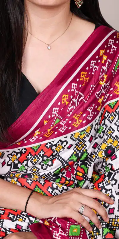 YNF 7801 White Gaji Silk Saree with Patola Print. Wedding, Party, Festive, Events, Best Price ₹2999. Delivery 4-6 Working Days. Shop now. | Bollywood Sarees, Creative Sarees, Designer Sarees, Embroidered Sarees, Ethnic Saree, Modern Digital sarees, Party Wear Sarees, Sarees